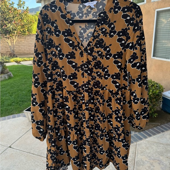 Nine West Shirt Dress Women's M
100% Polyester Button Front - Picture 3 of 3